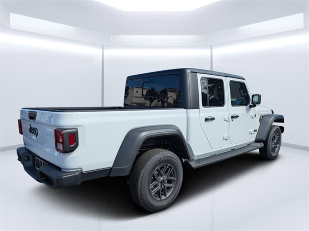 New 2025 Jeep Gladiator SPORT S 4X4 Pickup