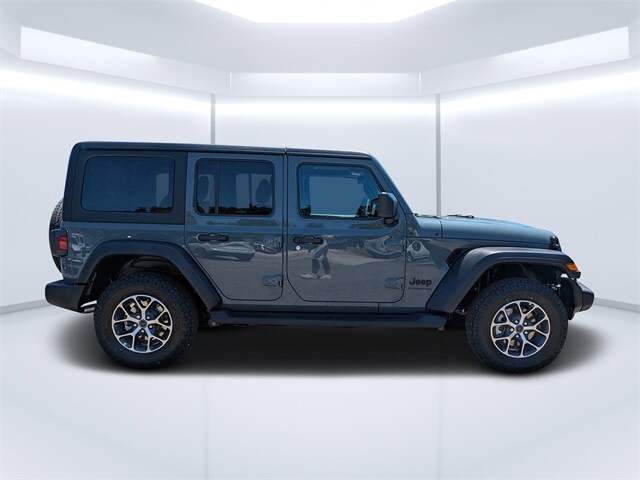 2025 Jeep Wrangler Sport S photo 2