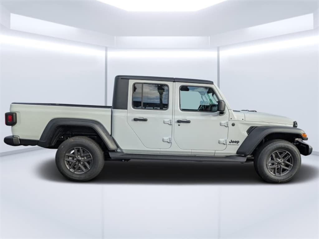 New 2025 Jeep Gladiator SPORT S 4X4 Pickup