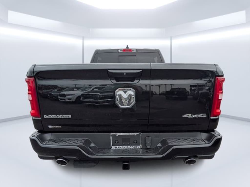 New 2026 Ram 1500 LARAMIE CREW CAB 4X4 5'7 BOX Pickup