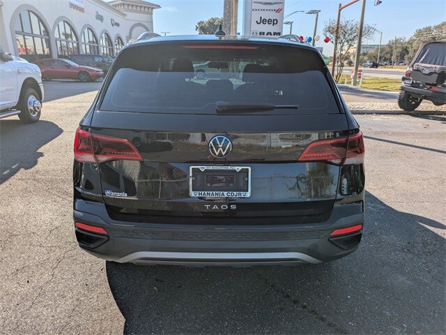2022 Volkswagen Taos S photo 3