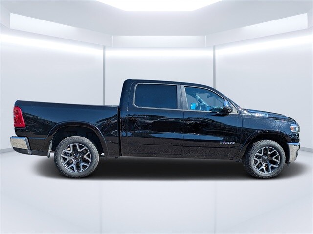 2025 Ram 1500 Laramie photo 2