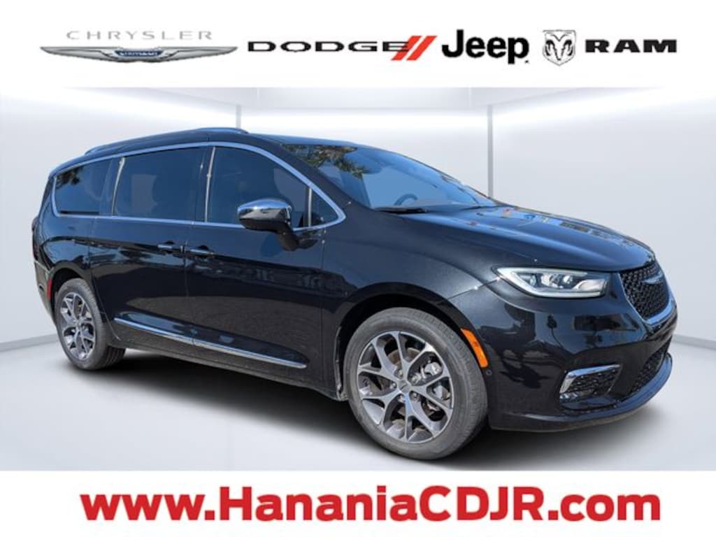 Used 2021 Chrysler Pacifica Limited Van Passenger Van