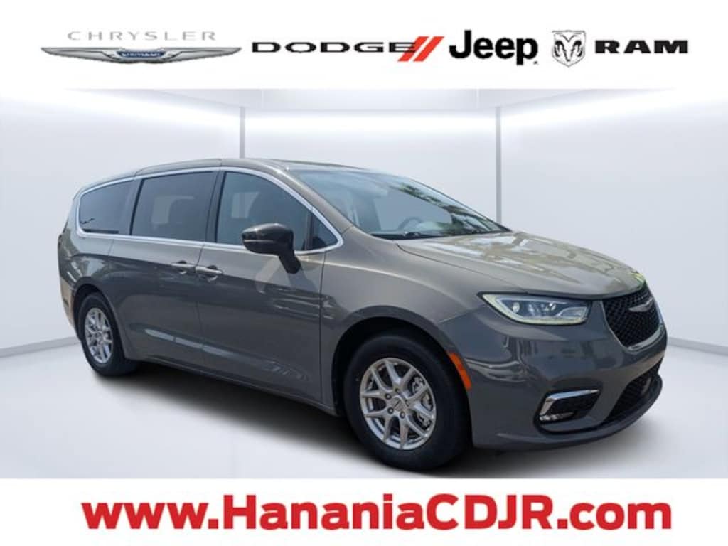 Certified 2025 Chrysler Pacifica Select Van Passenger Van