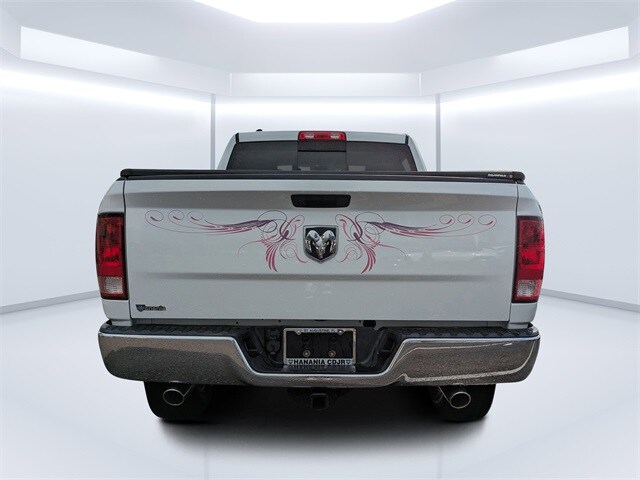 2019 Ram 1500 Classic SLT photo 4