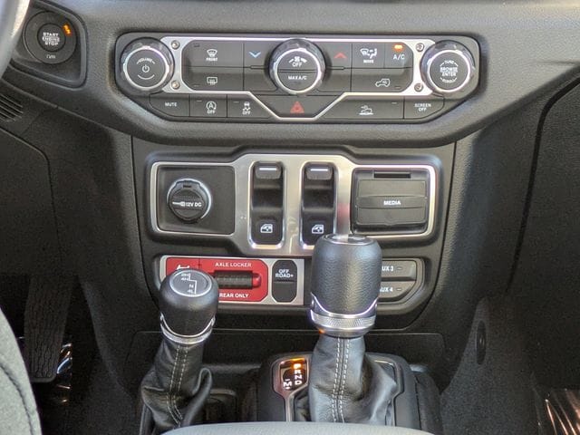 2026 Jeep Wrangler 2-Door Willys - Photo 16