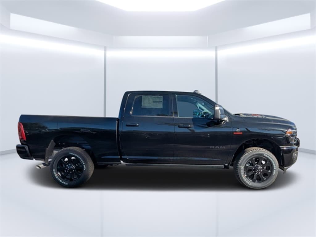 New 2026 Ram 2500 LARAMIE CREW CAB 4X4 6'4 BOX Pickup