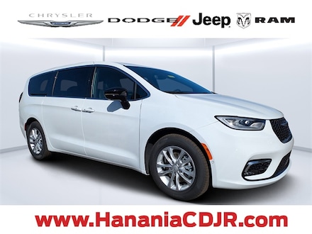 2026 Chrysler Pacifica SELECT Passenger Van