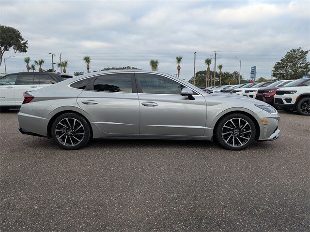 2021 Hyundai Sonata Limited photo 2