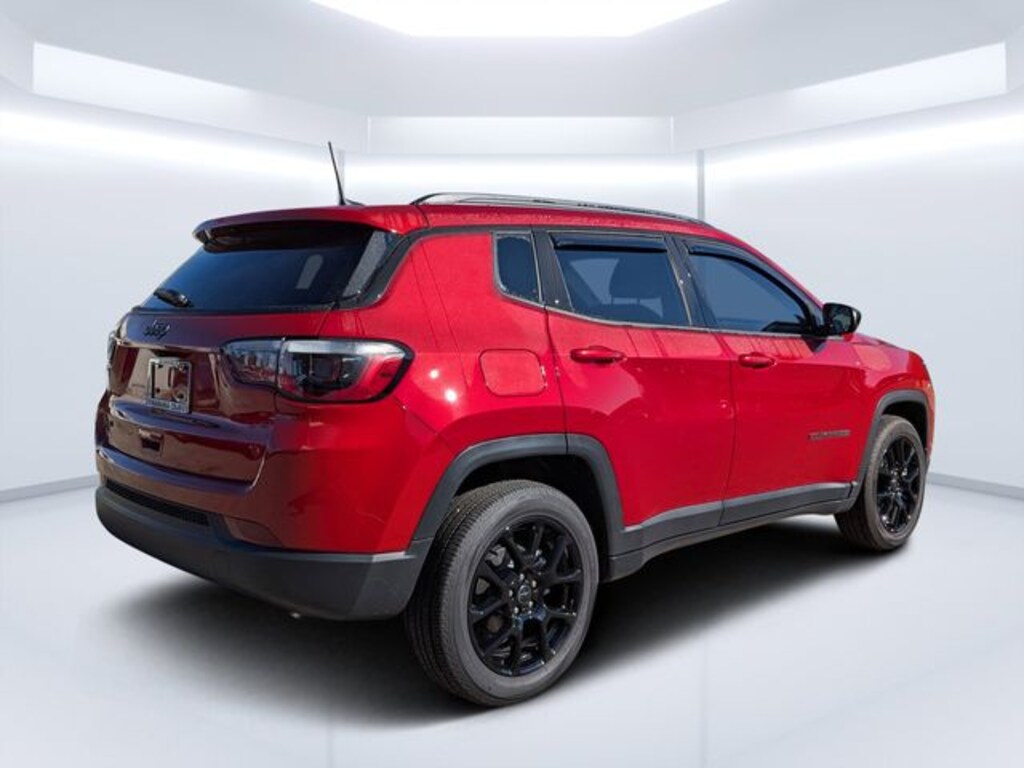 Used 2026 Jeep Compass Latitude SUV