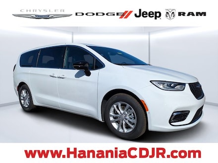 2026 Chrysler Pacifica SELECT Passenger Van