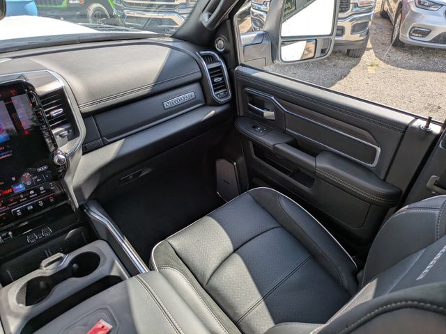 2025 RAM 2500 Laramie - Photo 17