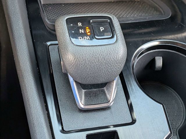 2024 Nissan Rogue SV - Photo 21