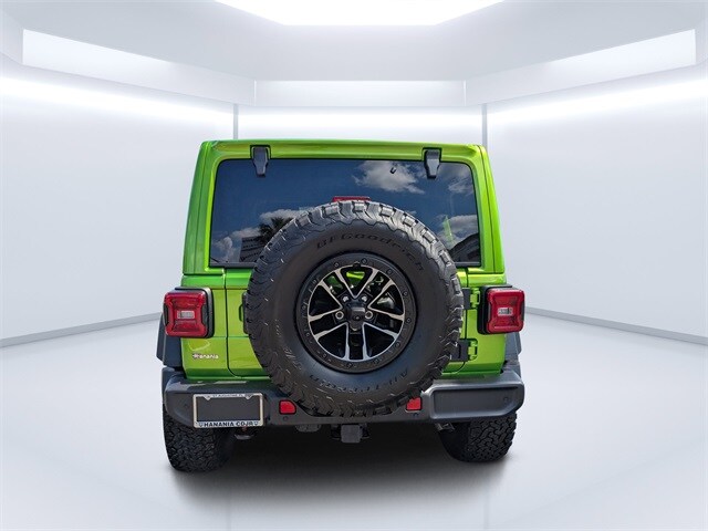 2025 Jeep Wrangler Willys photo 2