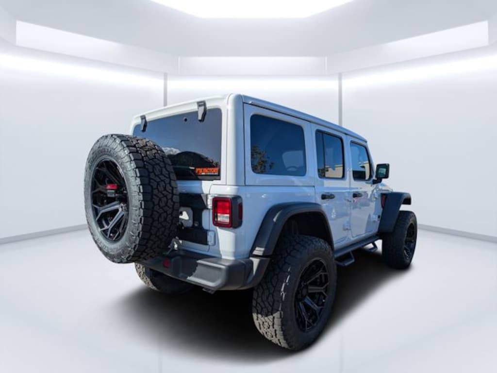 New 2025 Jeep Wrangler 4-Door Willy's w/Black Widow Package Sport Utility