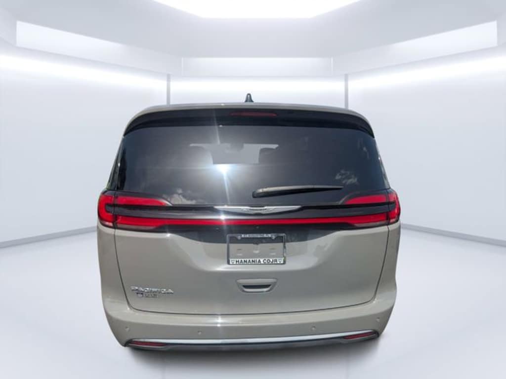 Certified 2025 Chrysler Pacifica Select Van Passenger Van