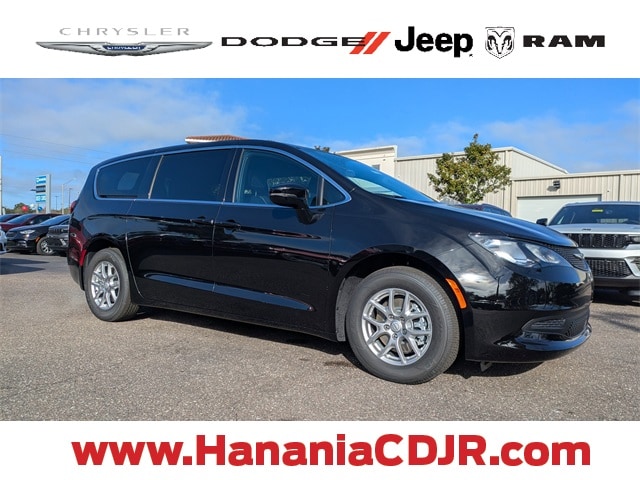 2026 Chrysler Voyager LX's photo