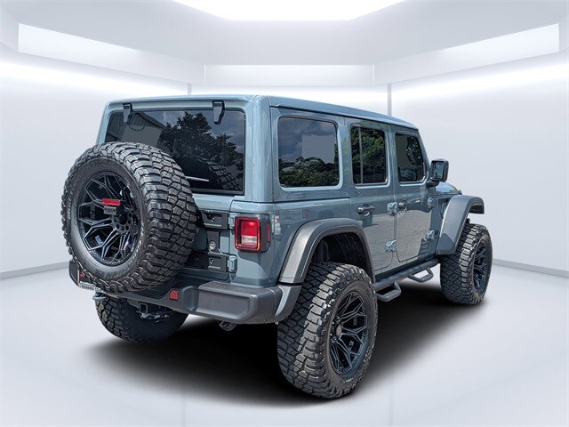 2025 Jeep Wrangler Willys photo 3