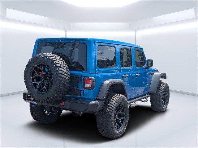 2025 Jeep Wrangler Willys photo 3