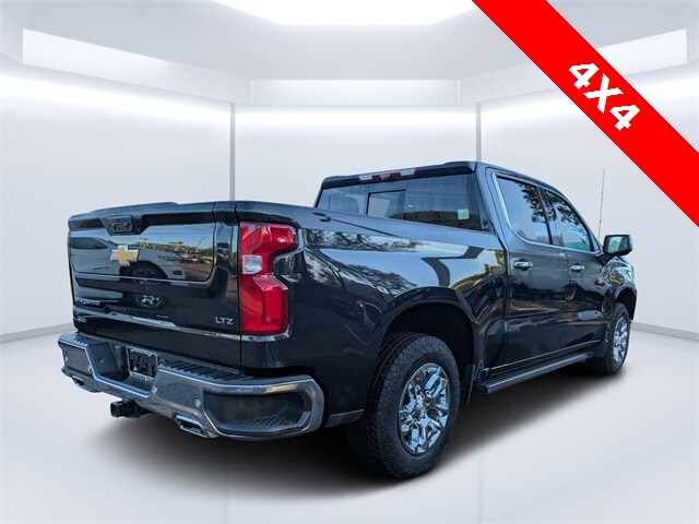 2022 Chevrolet Silverado 1500 LTZ photo 3
