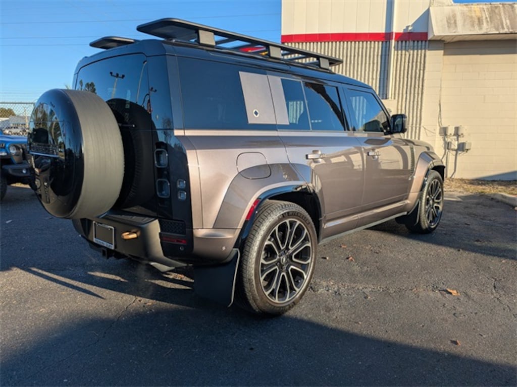 Used 2025 Land Rover Defender 110 OCTA SUV