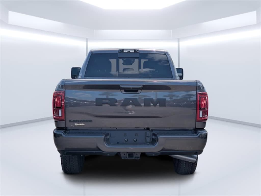 New 2025 Ram 2500 LARAMIE CREW CAB 4X2 6'4 BOX Pickup