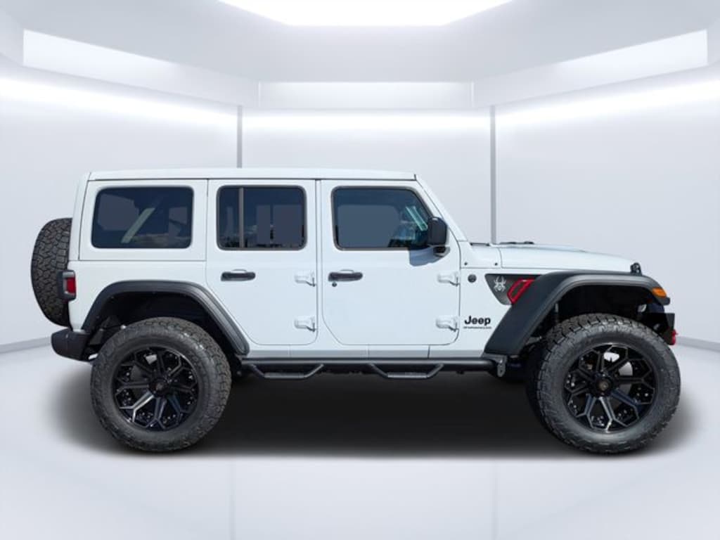 New 2025 Jeep Wrangler 4-Door Willy's w/Black Widow Package Sport Utility