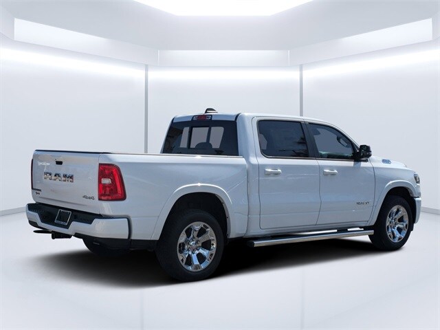 2025 Ram 1500 Big Horn photo 3