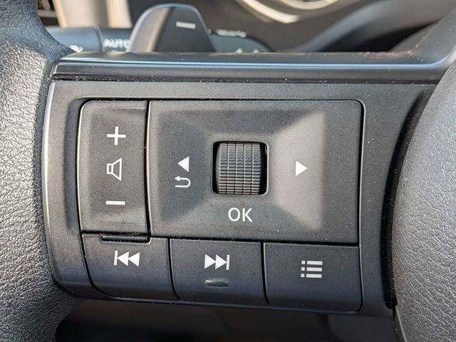 2024 Nissan Rogue SV - Photo 25