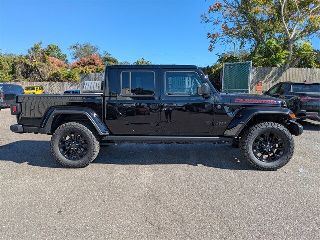 2025 Jeep Gladiator Sport photo 2