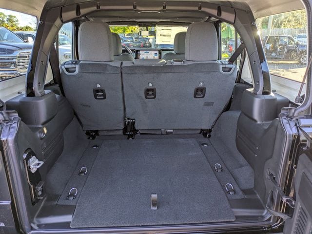 2026 Jeep Wrangler 4-Door Sport - Photo 12