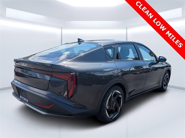 2025 Kia K4 EX photo 3