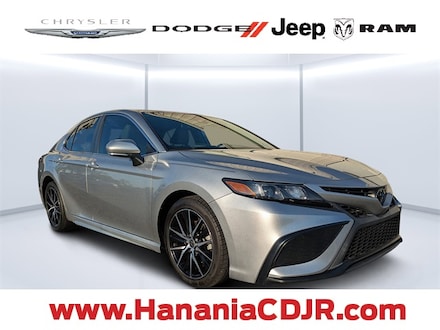 2022 Toyota Camry SE Sedan