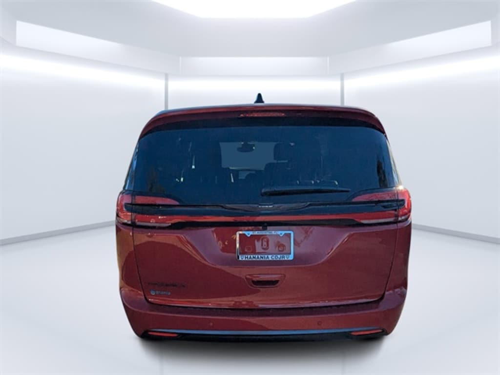 New 2026 Chrysler Pacifica SELECT Passenger Van