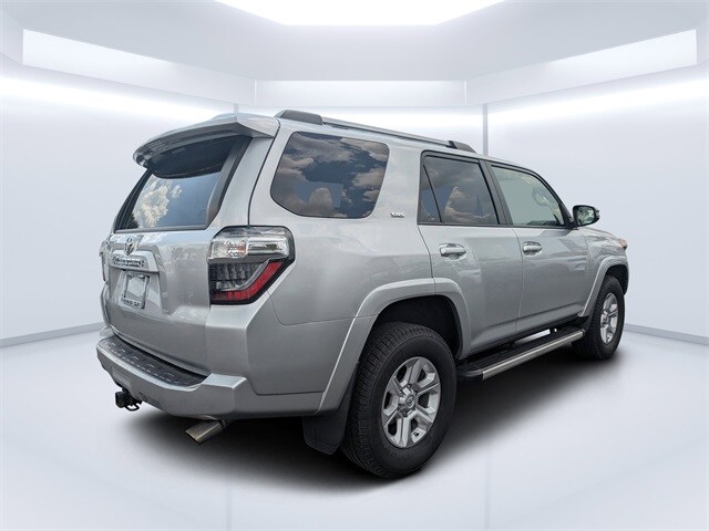2020 Toyota 4Runner Limited photo 2