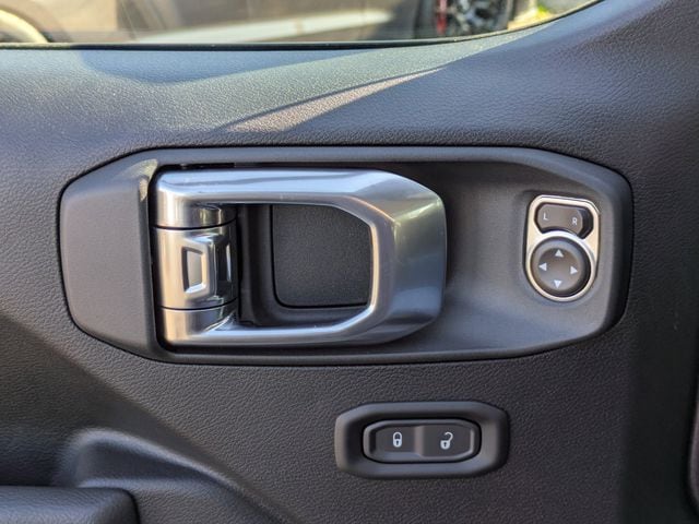 2026 Jeep Wrangler 2-Door Willys - Photo 21