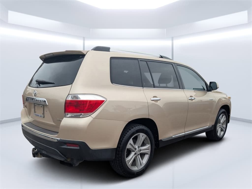 Used 2012 Toyota Highlander Limited V6 AWD SUV