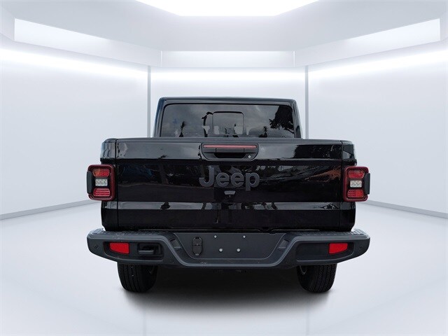 2025 Jeep Gladiator Sport S photo 4