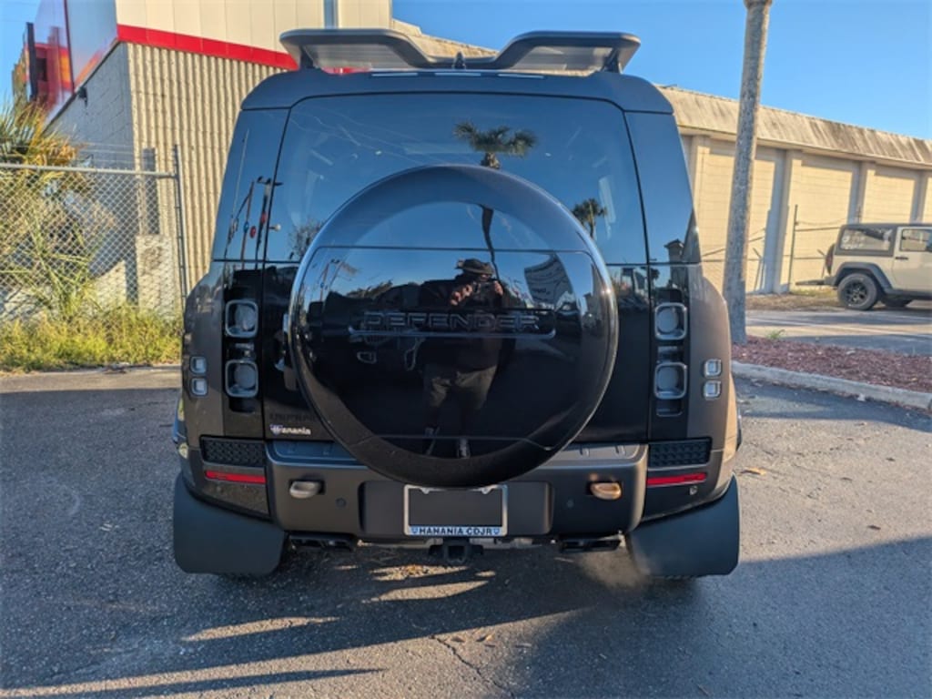Used 2025 Land Rover Defender 110 OCTA SUV