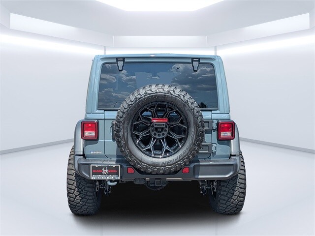 2025 Jeep Wrangler Willys photo 4