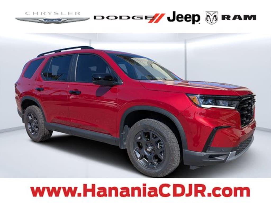 Used 2025 Honda Pilot TrailSport SUV
