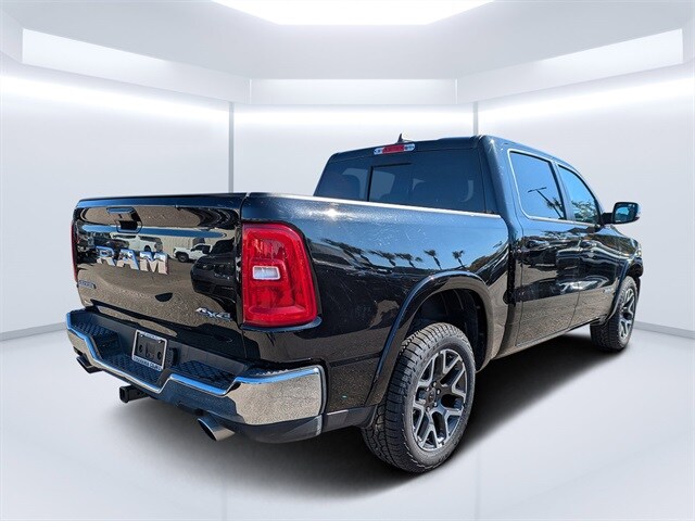 2025 Ram 1500 Laramie photo 3