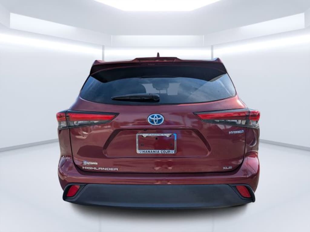 Used 2020 Toyota Highlander Hybrid XLE SUV