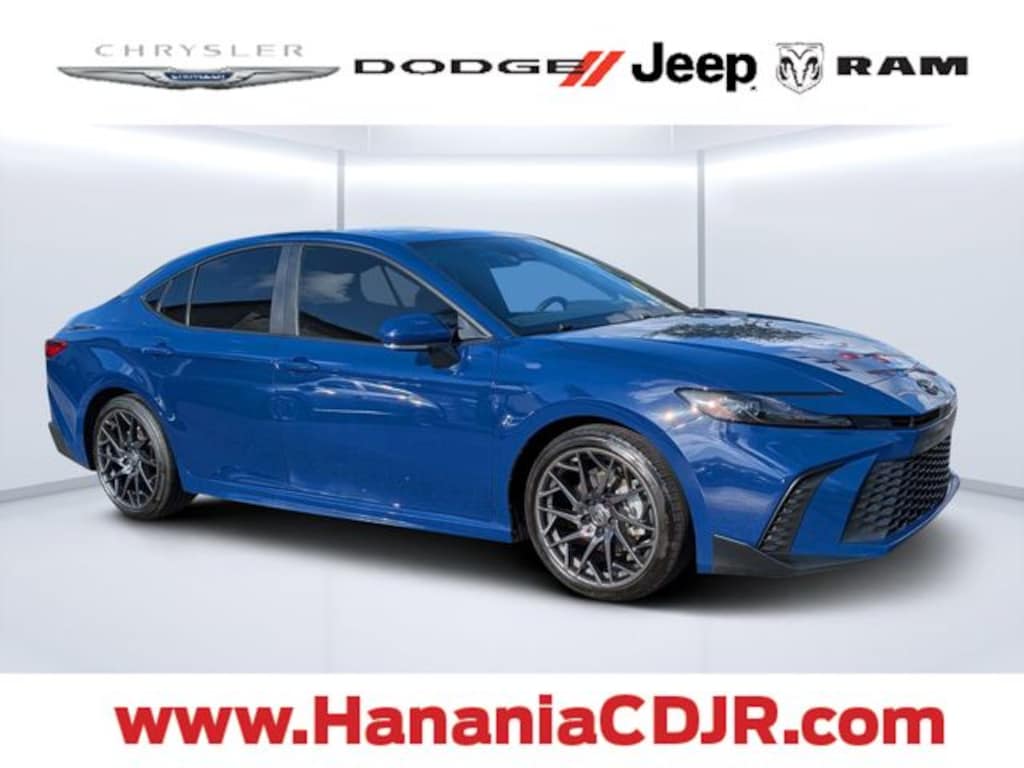 Used 2025 Toyota Camry SE Sedan