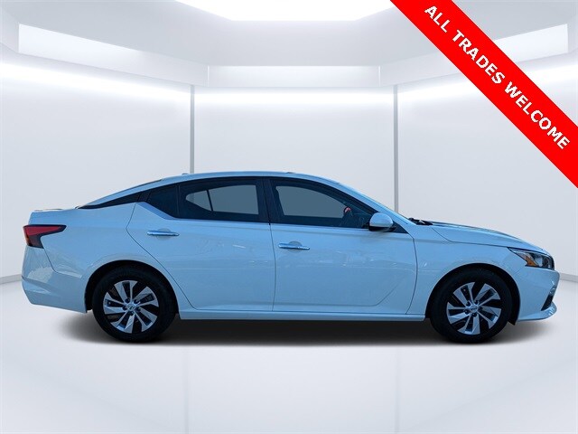 2020 Nissan Altima 2.5 S photo 2