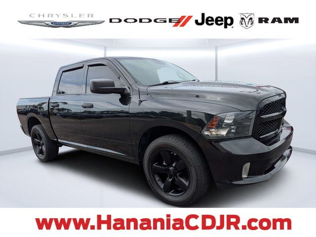 2019 RAM 1500 Classic Express 4x4 Crew Cab 5'7's photo
