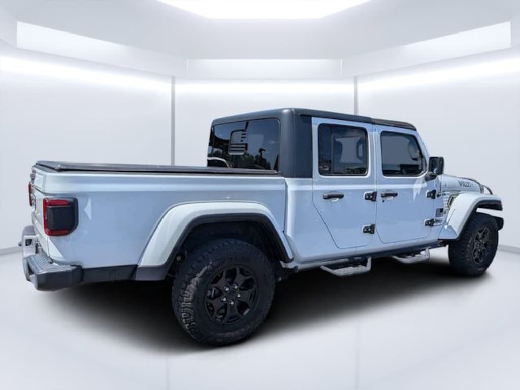 Used 2021 Jeep Gladiator Sport Truck Crew Cab