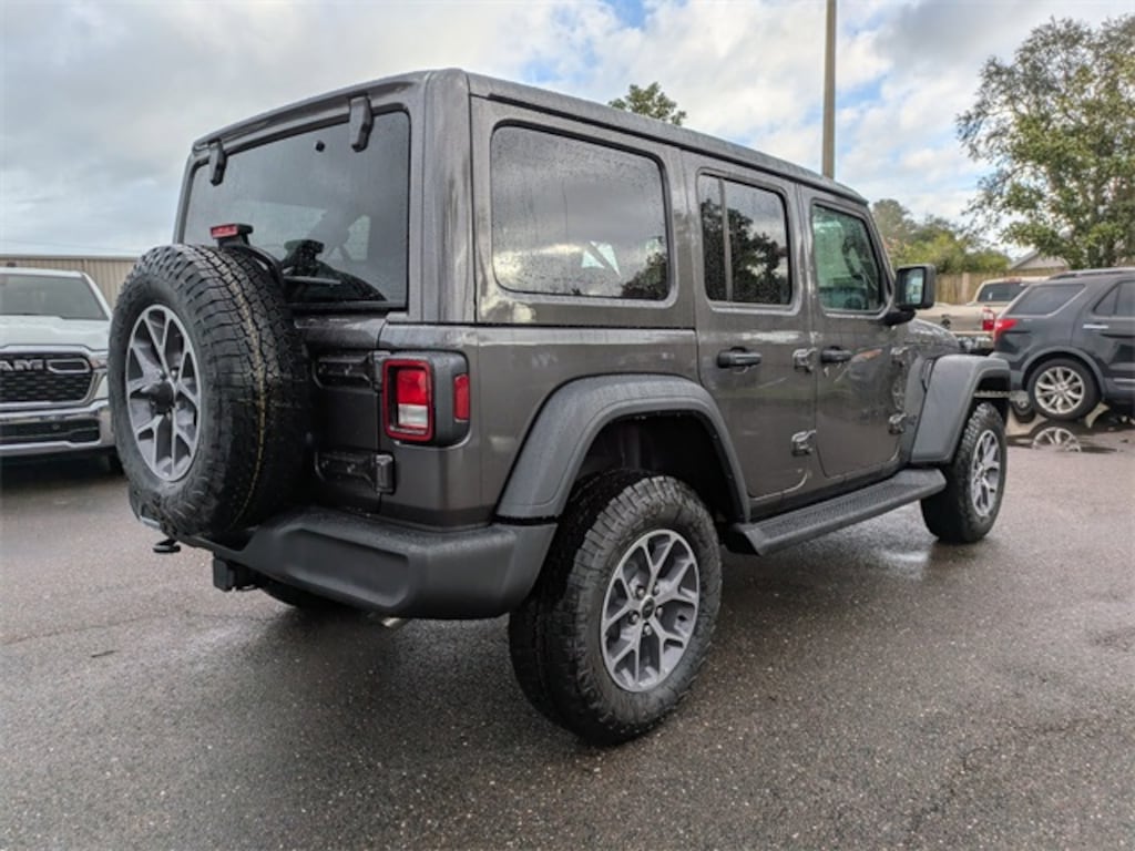New 2026 Jeep Wrangler 4-DOOR SPORT S Sport Utility