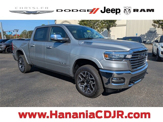 2026 Chrysler Pacifica Select's photo