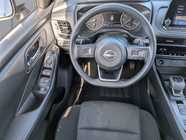 2024 Nissan Rogue SV - Photo 15